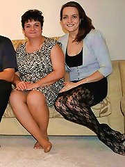 European mature whores spreading their lips